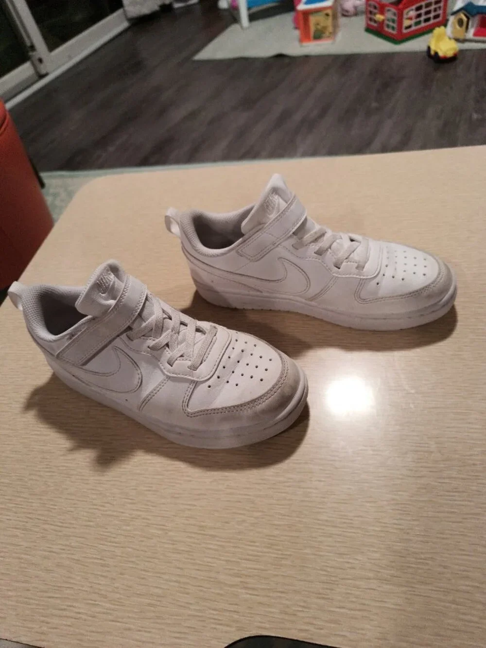 Girl's White Nike Sneakers Sz. 2 Youth